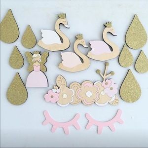 Pink decorative wood lashes